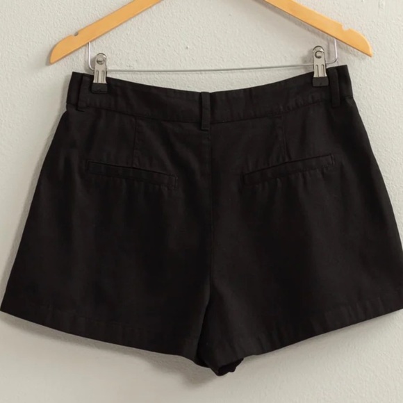 Double Zero Black Pleated Shorts Button Zip Closure Size Large - Picture 2 of 7